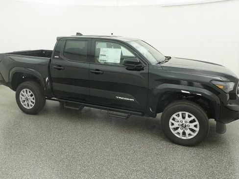New 2025 Toyota Tacoma SR5 image 12
