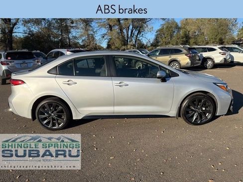 Used 2024 Toyota Corolla SE image 3