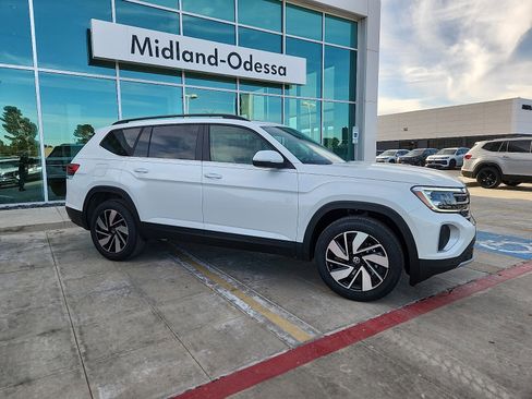 New 2026 Volkswagen Atlas SE image 8