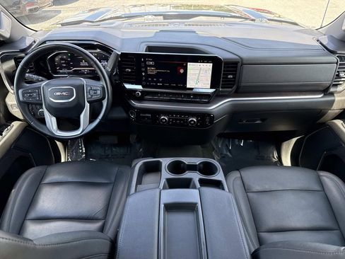 Used 2025 GMC Sierra 1500 SLT AWD/4WD image 19