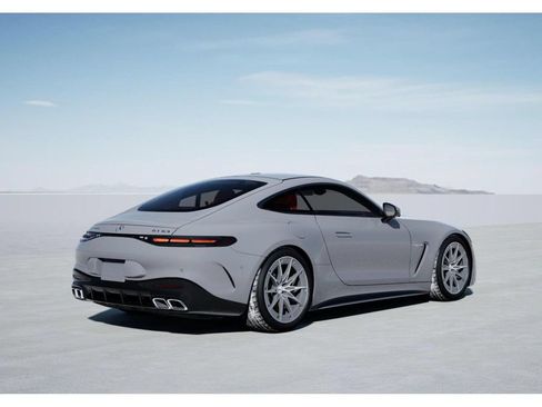 Used 2025 Mercedes-Benz AMG GT 63 image 21