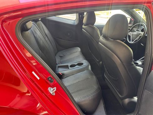 Used 2016 Hyundai Veloster Turbo image 10