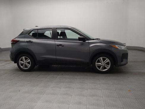Used 2022 Nissan Kicks S FWD image 11