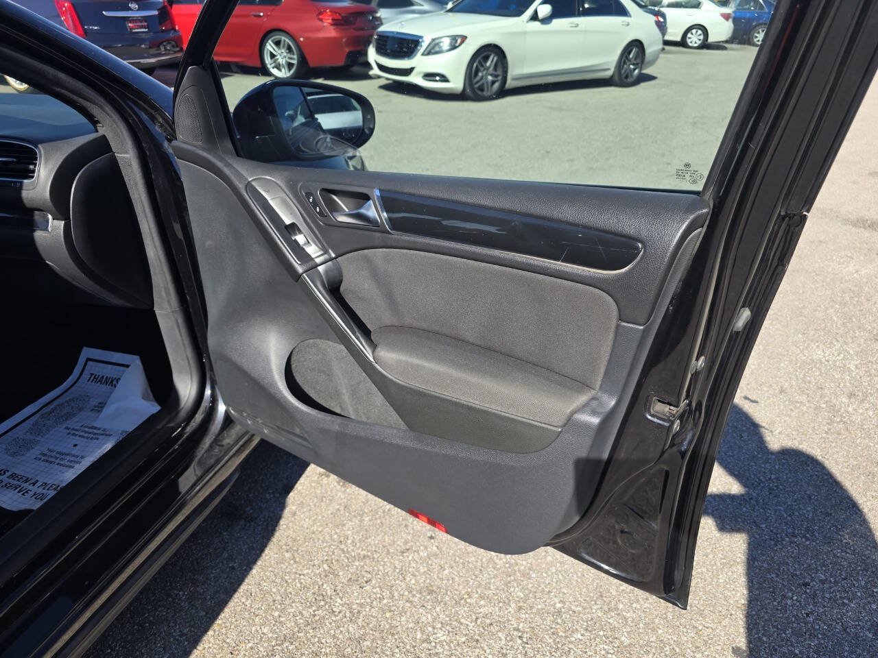 Used 2013 Volkswagen Golf 4-Door FWD image 27