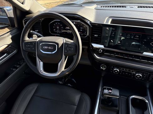 Certified 2022 GMC Sierra 1500 SLT w/ SLT Convenience Package image 26