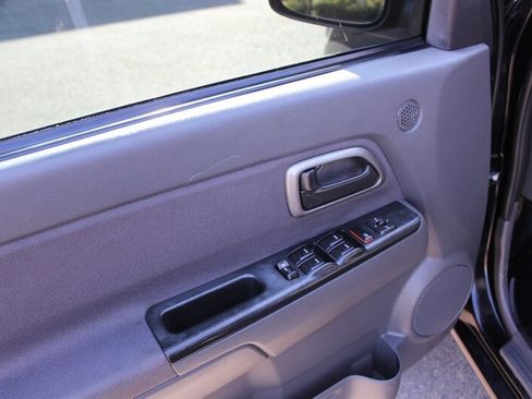Used 2005 Chevrolet Colorado LS RWD image 11