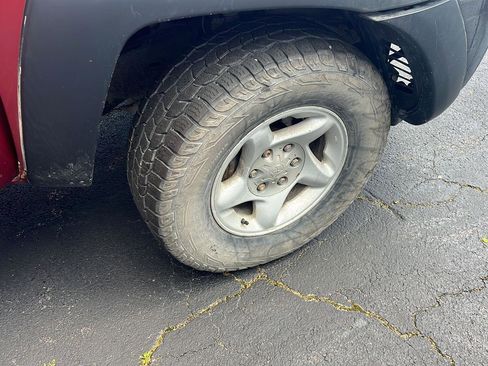 Used 2007 Toyota Tacoma 4x4 Regular Cab image 21