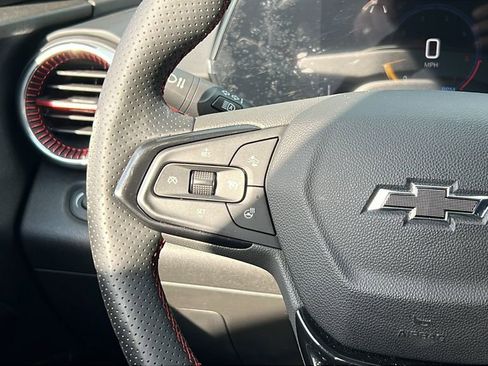 Used 2024 Chevrolet Trax RS image 28