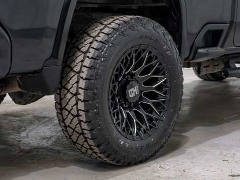 Used 2022 Chevrolet Silverado 2500 Custom w/ Custom Value Package image 60