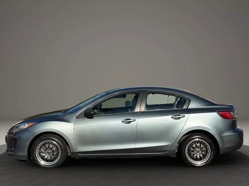 Used 2013 MAZDA MAZDA3 i Sport image 2