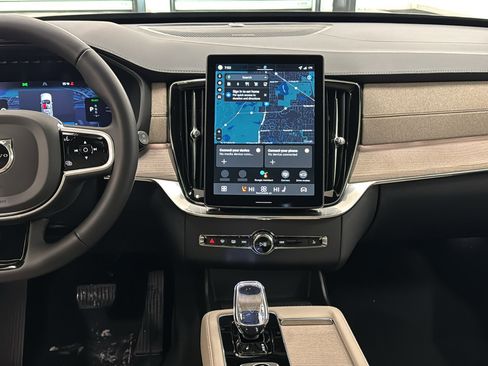 New 2026 Volvo XC90 T8 Plus w/ Protection Package Premier image 11