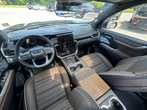 Used 2026 GMC Acadia Denali Ultimate w/ LPO, Floor Liner Package FWD image 31