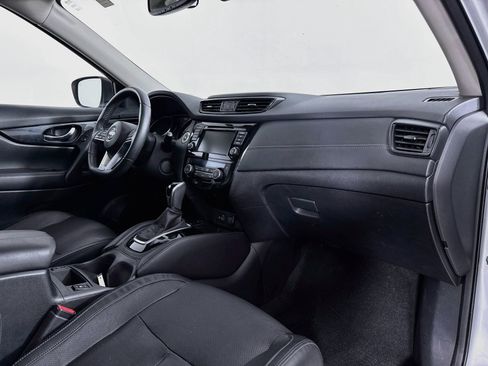 Used 2020 Nissan Rogue SL w/ Premium Package AWD/4WD image 32