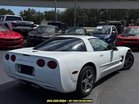 Used 2000 Chevrolet Corvette Coupe w/ Performance Handling Pkg RWD image 6