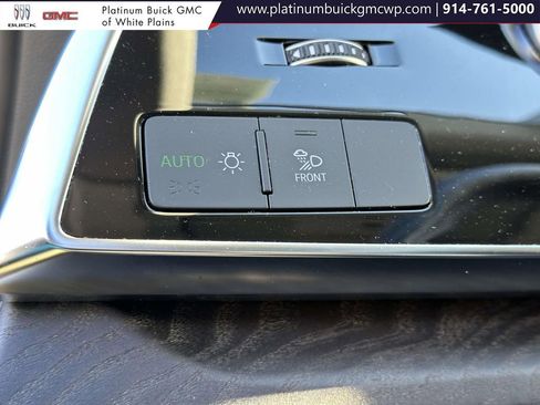 Used 2023 Audi Q8 Premium Plus image 25