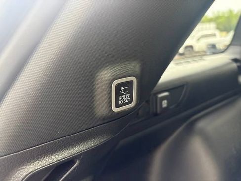 Used 2023 Jeep Grand Cherokee Limited AWD/4WD image 11
