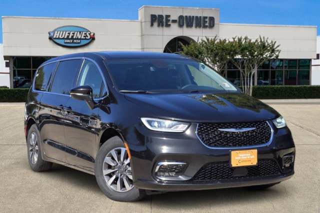 Certified 2023 Chrysler Pacifica Touring-L FWD image 1