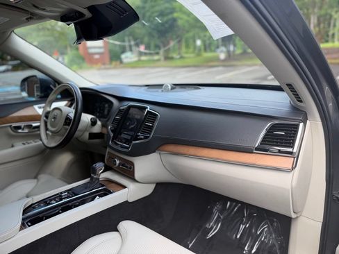 Used 2017 Volvo XC90 T6 Inscription w/ Vision Package AWD/4WD image 16
