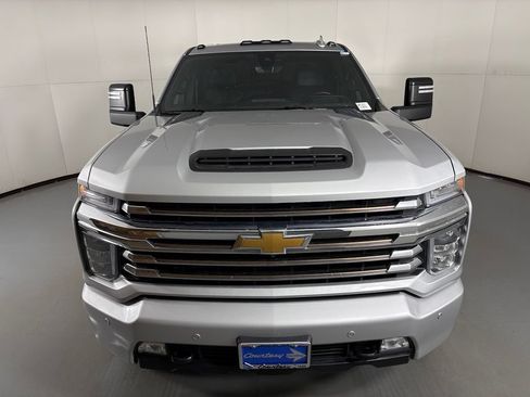 Certified 2023 Chevrolet Silverado 3500 High Country w/ Z71 Off-Road Package AWD/4WD image 4