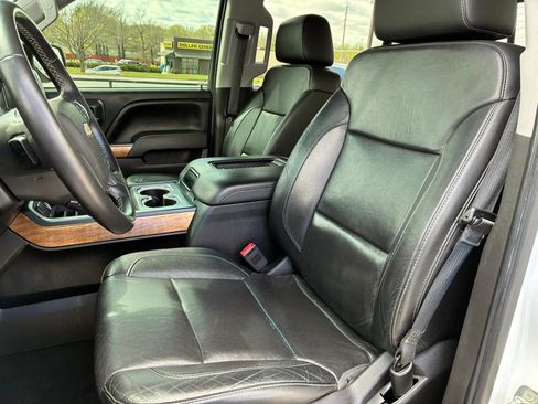 Used 2017 Chevrolet Silverado 1500 LTZ w/ Sport Package AWD/4WD image 6
