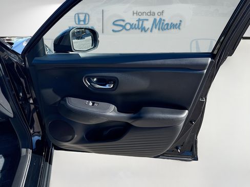 Certified 2023 Honda HR-V LX image 32