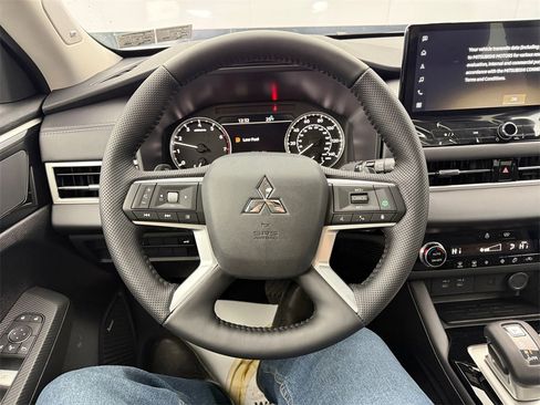 New 2026 Mitsubishi Outlander Trail Edition image 15