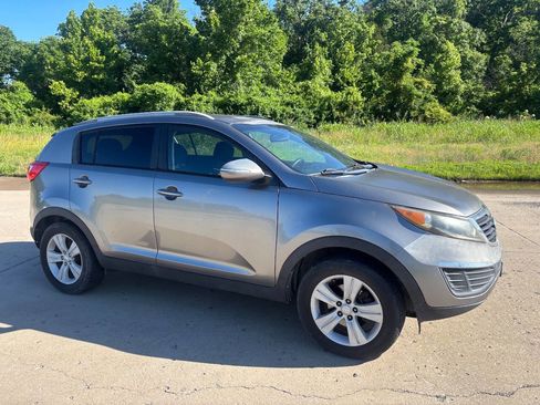 Used 2013 Kia Sportage LX w/ Convenience Pkg FWD image 4