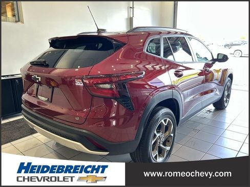 Certified 2024 Chevrolet Trax LT w/ Driver Confidence Package FWD image 4