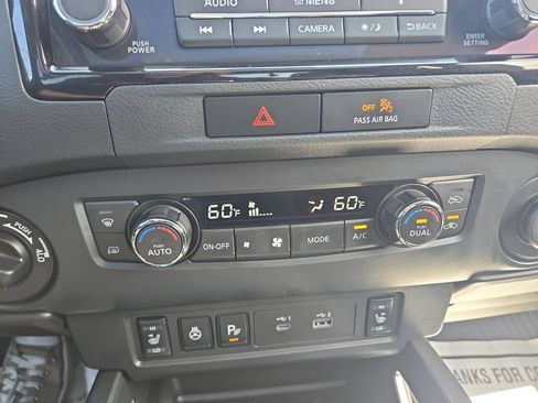 Used 2023 Nissan Frontier SV w/ SV Premium Package AWD/4WD image 11