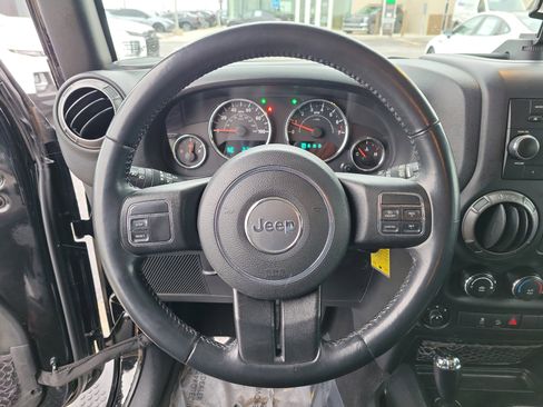 Used 2018 Jeep Wrangler Unlimited Sport S image 21