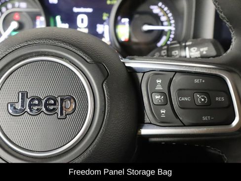 Used 2025 Jeep Wrangler Unlimited Sahara AWD/4WD image 10