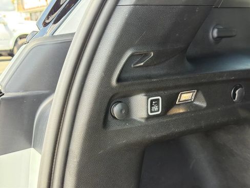 Used 2023 Jeep Grand Cherokee L Laredo AWD/4WD image 24