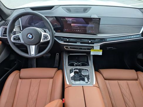 New 2027 BMW X7 xDrive40i w/ M Sport Package AWD/4WD image 17