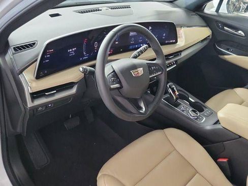 Certified 2024 Cadillac XT4 Premium Luxury FWD image 10