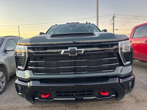 New 2026 Chevrolet Silverado 2500 LT image 2