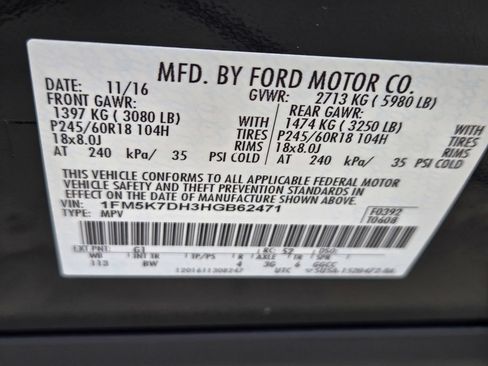 Used 2017 Ford Explorer XLT w/ Equipment Group 202A FWD image 32