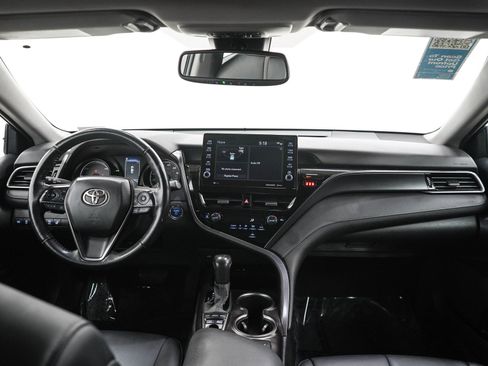 Used 2023 Toyota Camry XLE FWD image 14