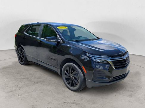 Used 2024 Chevrolet Equinox LS w/ Midnight Edition AWD/4WD image 3