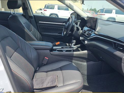 Used 2023 Nissan Altima 2.5 SR w/ SR Premium Package FWD image 25