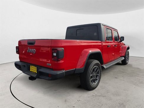 Used 2020 Jeep Gladiator Overland image 5