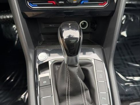 New 2026 Volkswagen Taos SE image 12