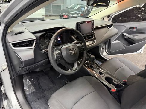 Used 2022 Toyota Corolla LE FWD image 34
