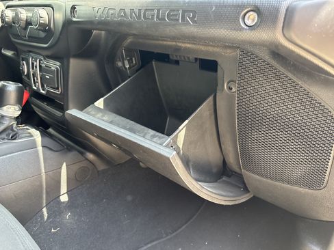 Used 2020 Jeep Wrangler Unlimited Sport S AWD/4WD image 27