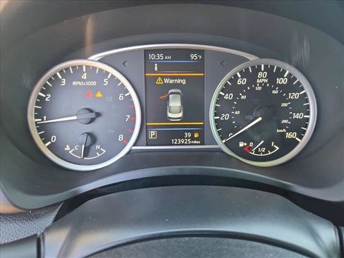 Used 2019 Nissan Sentra S FWD image 11