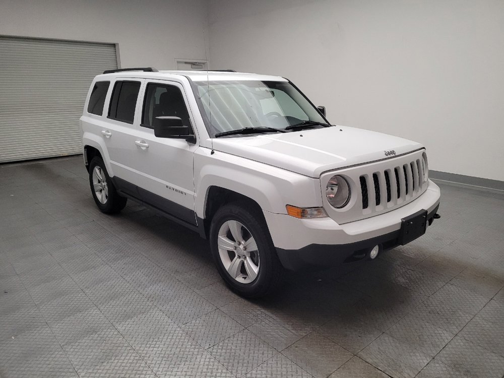 Used 2015 Jeep Patriot Latitude w/ All Weather Capability Group AWD/4WD image 13