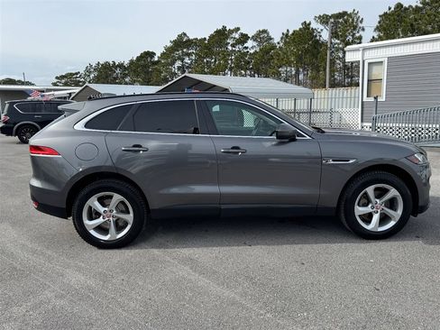 Used 2019 Jaguar F-PACE Premium image 7