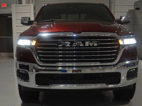 Used 2025 RAM 1500 Laramie AWD/4WD image 2