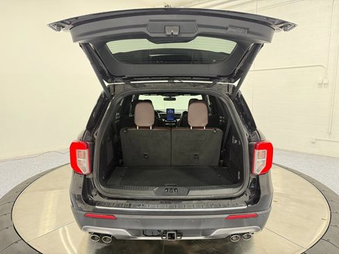 Used 2023 Ford Explorer Platinum w/ Technology Package image 44