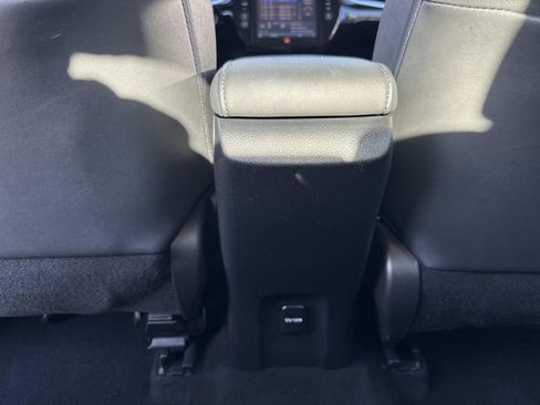 Used 2017 Toyota Prius Prime Advanced image 21