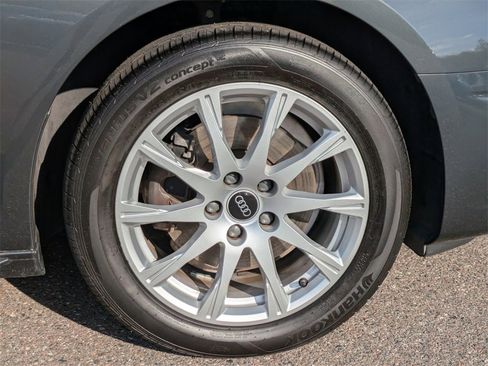 Used 2022 Audi A4 2.0T Premium image 10